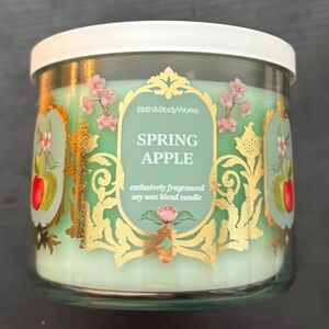 White Barn Spring Apple 3-Wick Candle
